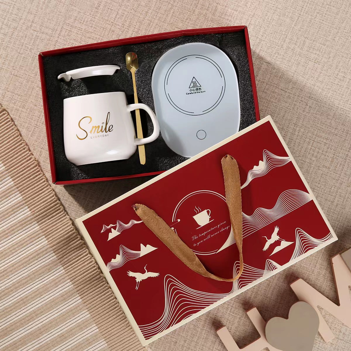 Teacher's Day GiftCeramic Beverage Mug With Lid & USB Heating Pad Smile Theme